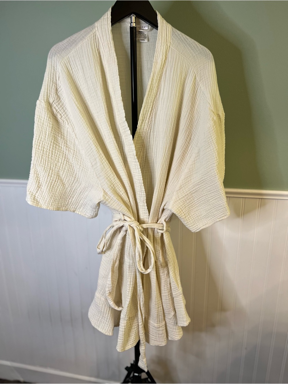 Serra Cream Cotton Gauze Kimono Robe with Waist Tie and Ruffle Hem. Size XL/XXL